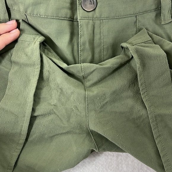 The North Face Shorts Green Cuffed Womens Size 12 Mid Rise Hiking Active - Picture 7 of 11